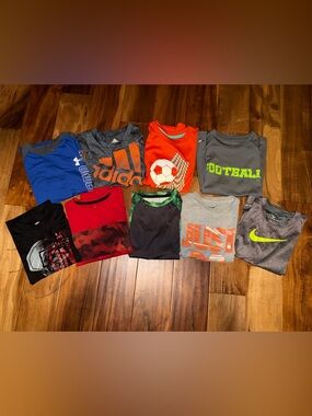 9 boys short sleeve bundle
Size 6/7